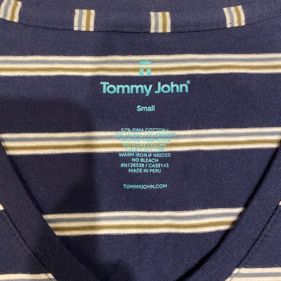 NWT Tommy John Men's V Neck Short Sleeve undershirt, striped dark blue, sz small - Picture 3 of 5